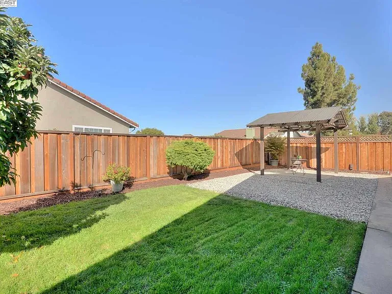 4300 Feldspar Ct — Photo 18