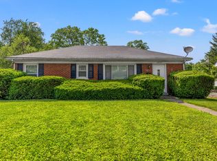 1757 Beacon Hill Rd, Lexington, KY 40504