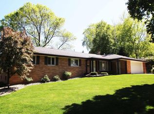 N78W6953 Oak St, Cedarburg, WI 53012