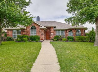 3405 Mistletoe Ln, Rowlett, TX 75088