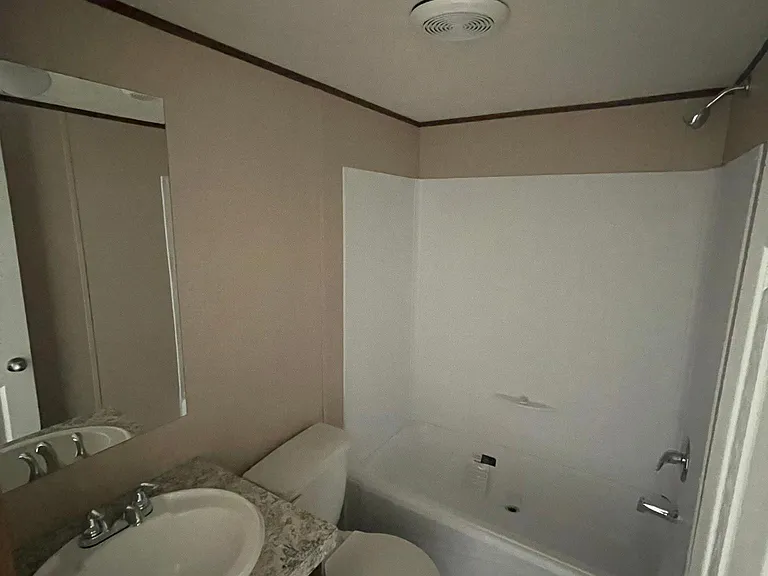 219 Garfield Dr — Photo 15