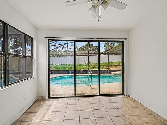 3rd image of 7774 BARBERRY DRIVE
