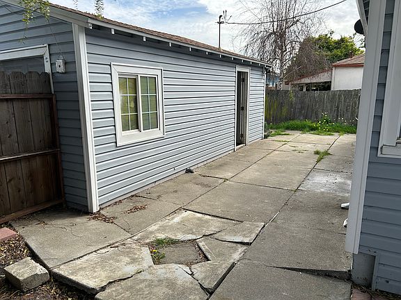 3rd image of 2774 21st St