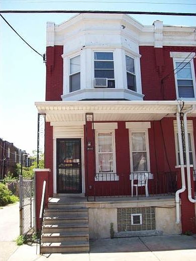 2nd image of 5810 Arch St