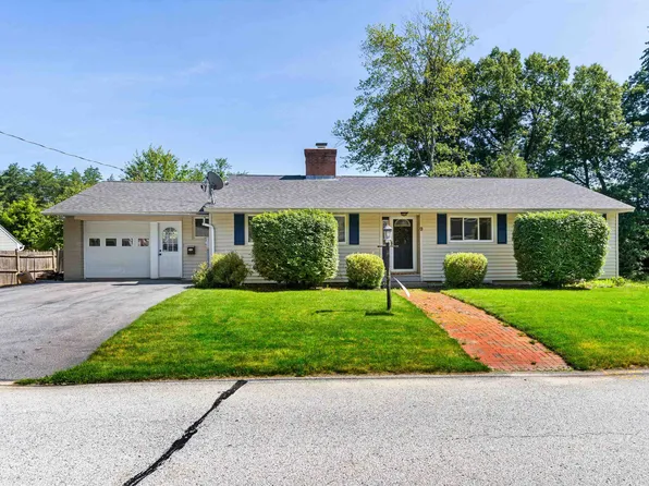 9 Palomino Lane, Bedford, NH 03110