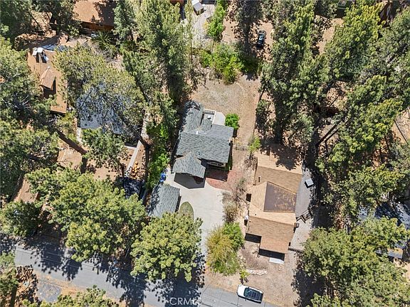 5th image of 39169 Robin Rd