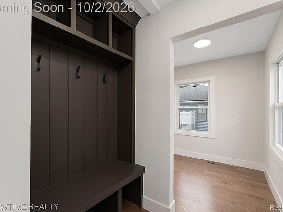 5th image of 769 Coolidge Ave