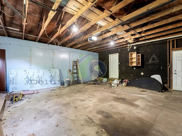 2660 Blackberry Ln NE — Photo 35