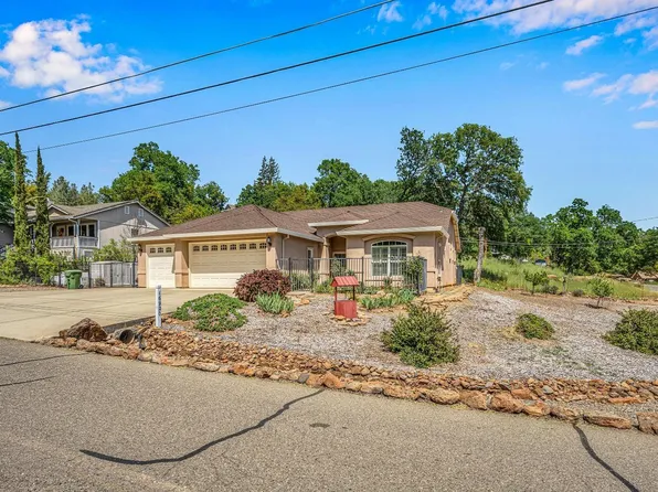16920 Hawks Hill Road, Hidden Valley Lake, CA 95467