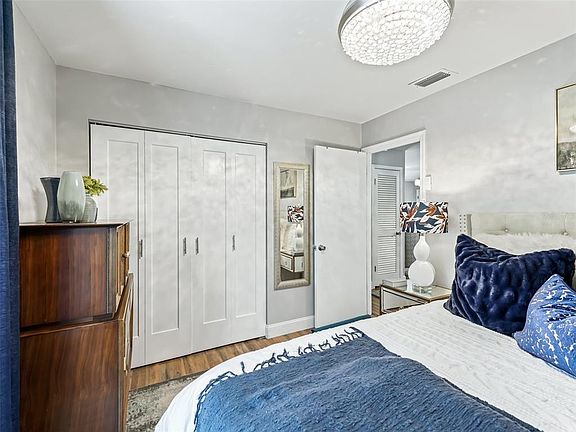 4th image of 1532 SE 25th St APT G