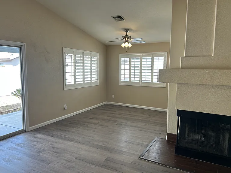 15822 N 5th Ave — Photo 10