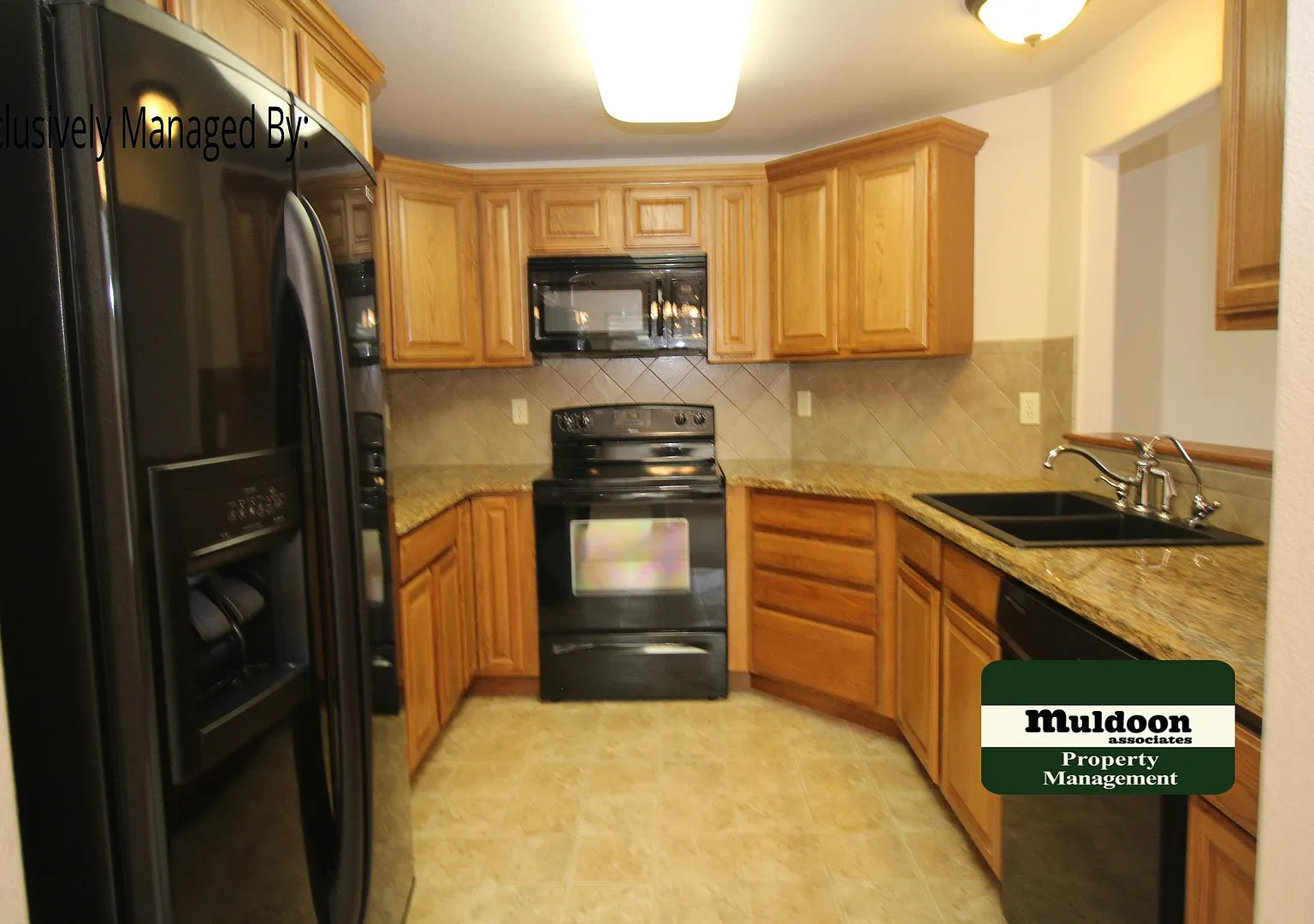 Nice Three Bedroom Condo in Bear Creek! — Photo 2
