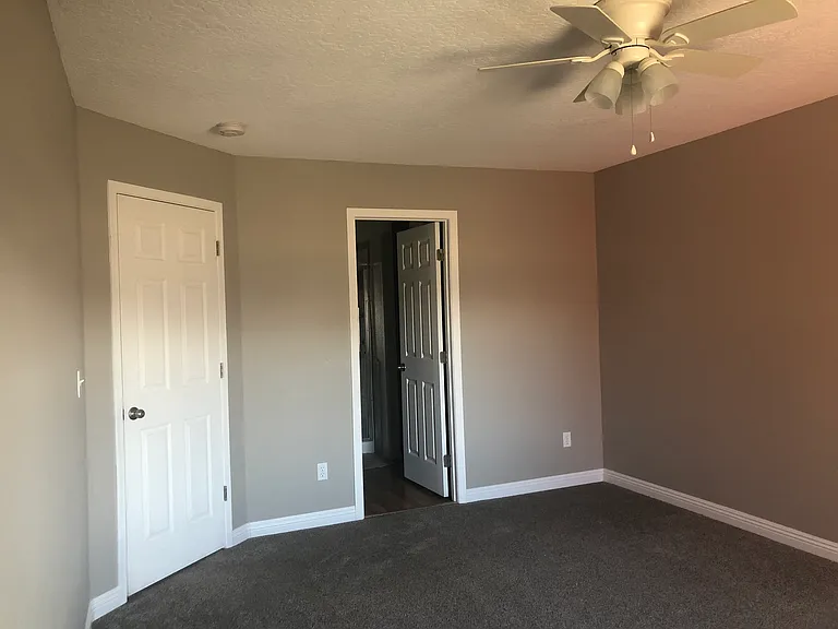 218 W Playground St — Photo 16