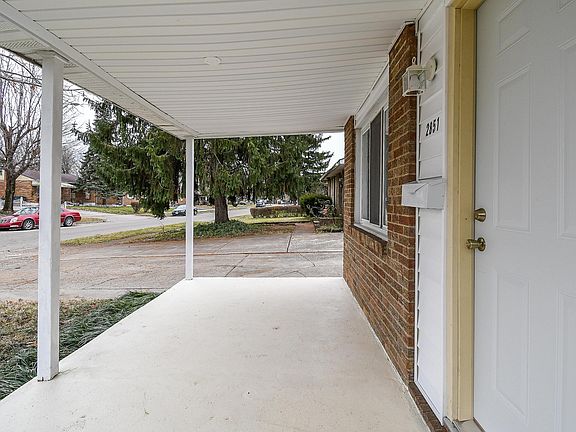4th image of 2851 Pamella Dr