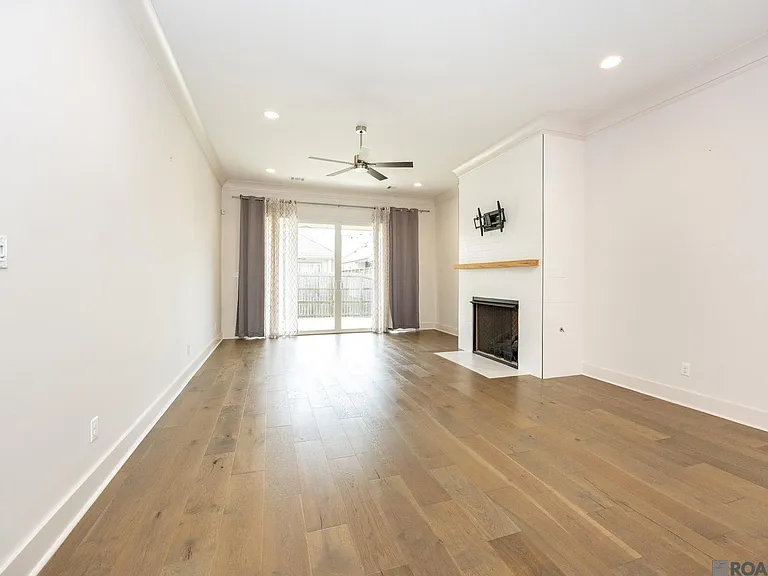 8543 Landau Dr — Photo 4