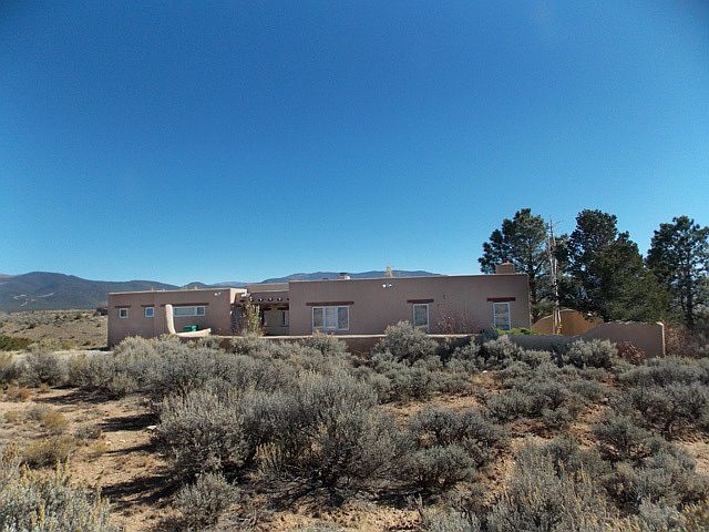 1st image of 3 Coyote Ln