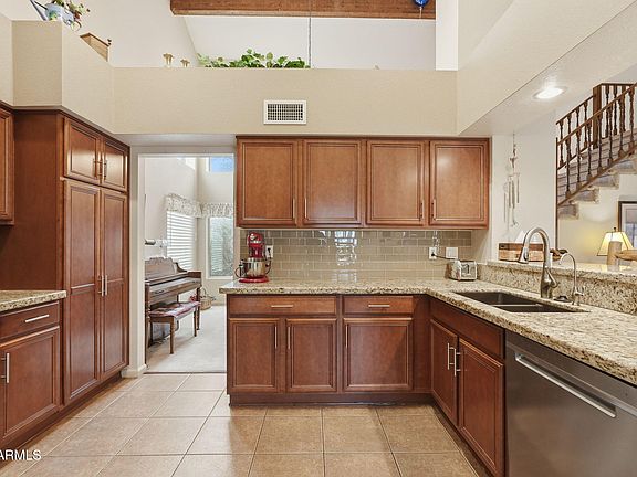4th image of 4002 N SAN GABRIEL Circle