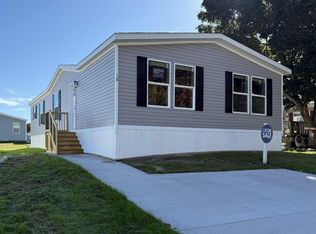 18 Chestnut Cir E, Davison, MI 48423