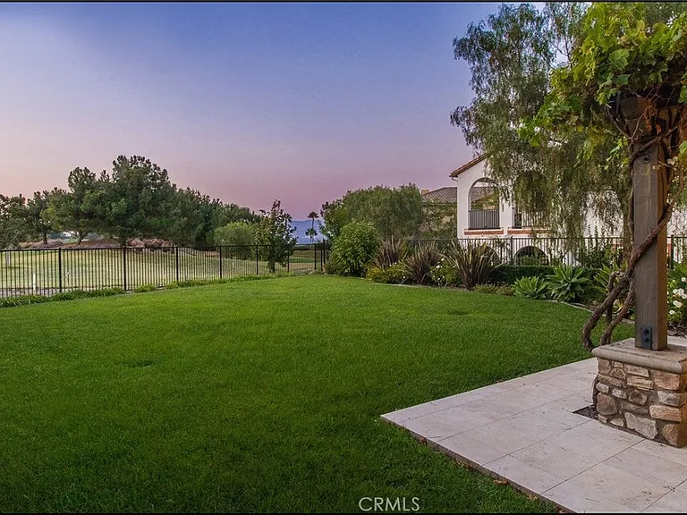 47 Santa Barbara Dr — Photo 34