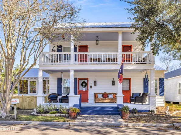 217 Keller St, Bay Saint Louis, MS 39520