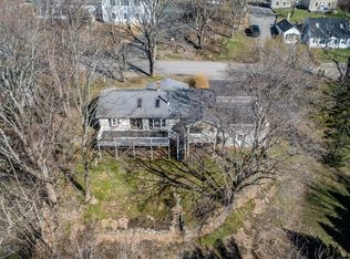 5 Pine Hill Rd S, Cape Neddick, ME 03902