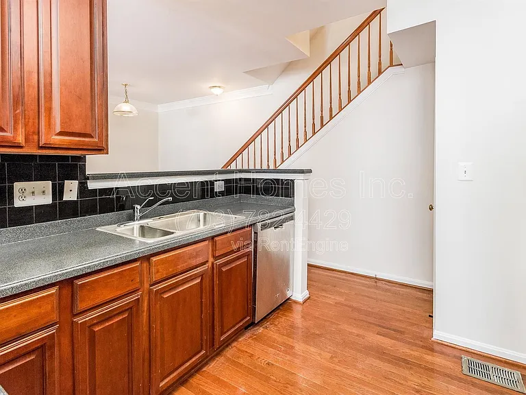 9875 Dochart Sound Ln — Photo 12