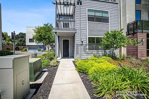 1010 Vanilla Bean Ln Photo 1