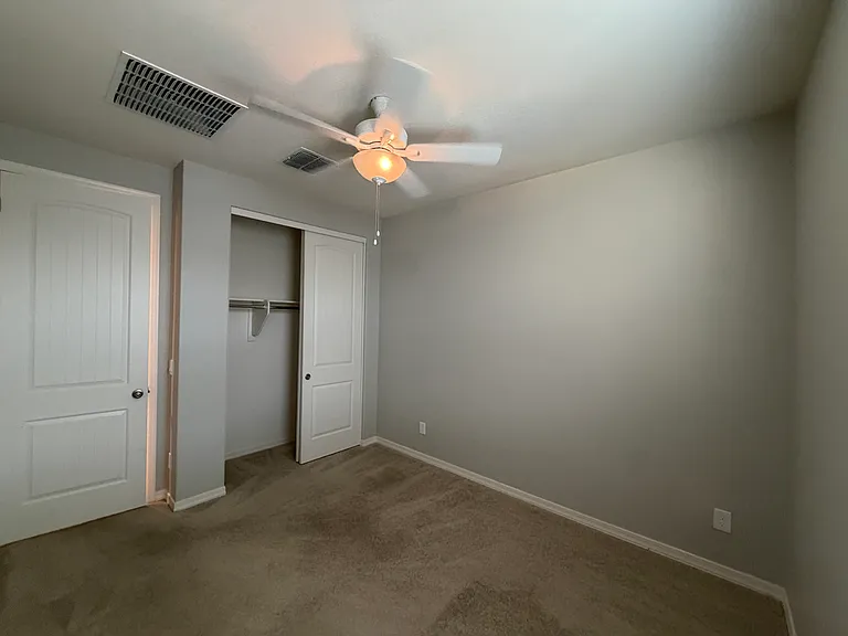4138 E Jones St — Photo 27