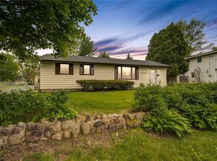 403 Sunflower Dr, Liverpool, NY 13088