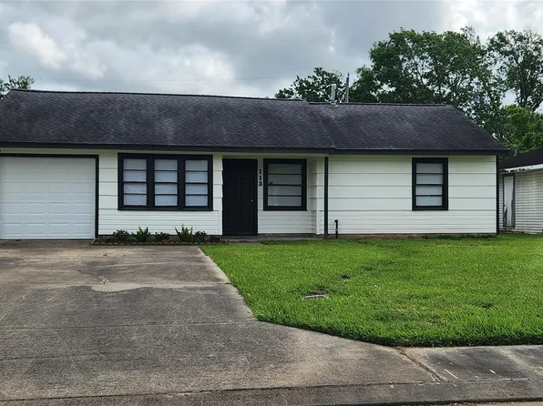 113 Laurel St, Lake Jackson, TX 77566