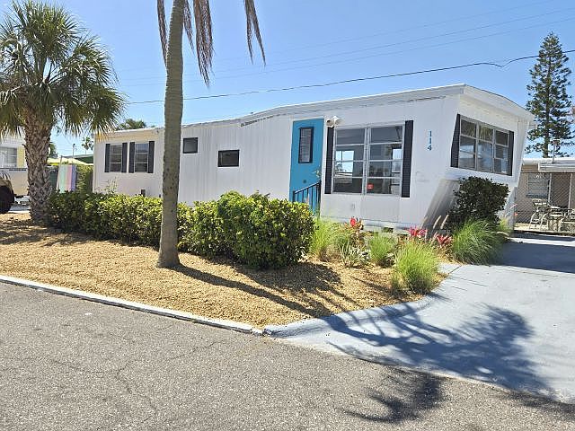 1st image of 1375 Pasadena Ave S #114