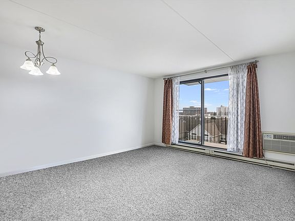 2nd image of 9078 Heathwood Dr #5D