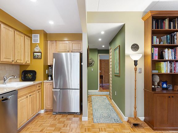 5th image of 102 Bradhurst Ave APT 206