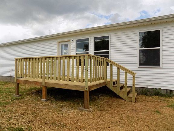 5th image of 340 Easton Cir