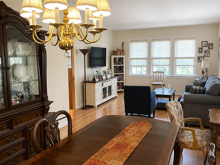 67 Oak Ridge Ave #2 — Photo 4