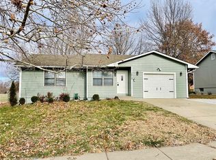 1012 W 14th St, Eudora, KS 66025