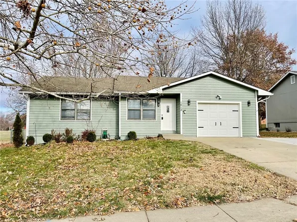 1012 W 14th St, Eudora, KS 66025