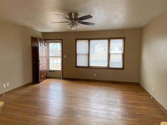 4th image of 806 W 38th St N
