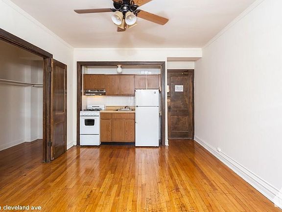 4th image of 2258 N Cleveland Ave #925