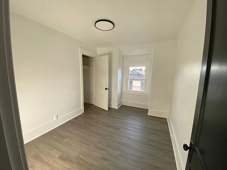 52 Amherst Ave — Photo 18