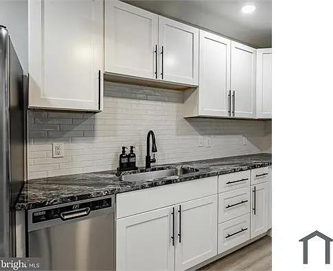1010 W 3rd St — Photo 7
