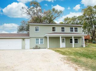 811 N Public Rd, Shell Rock, IA 50670