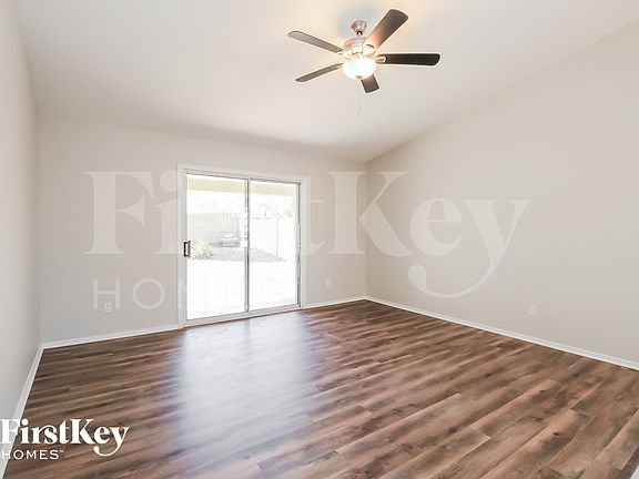 3rd image of 6057 E Preston St