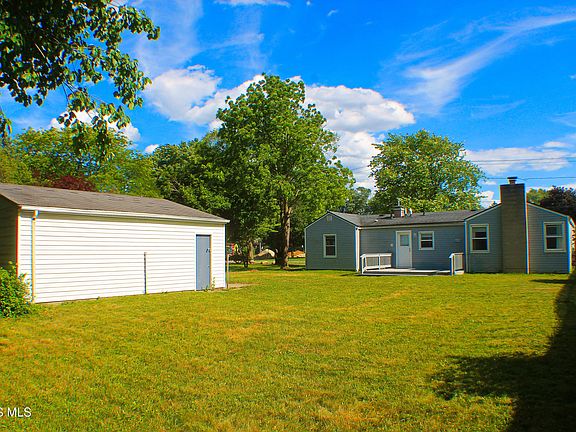 5th image of 3516 McGregor Ln