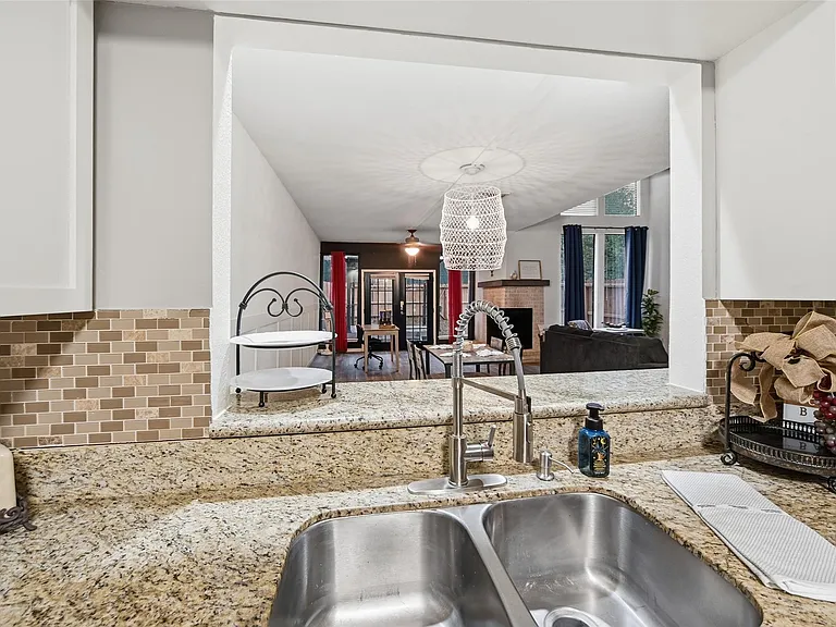 3226 Poe Dr — Photo 11