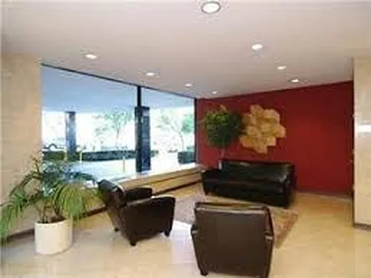 Rented by Olnick Organization | media 17