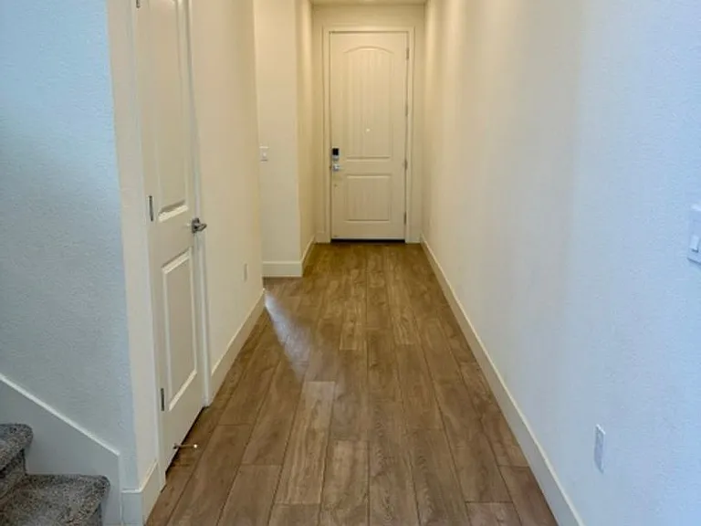 1825 Gordon Hammond Pl — Photo 5