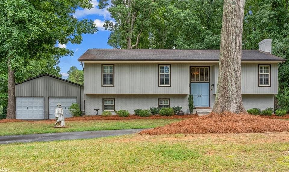 1st image of 4605 Ramblewood Dr