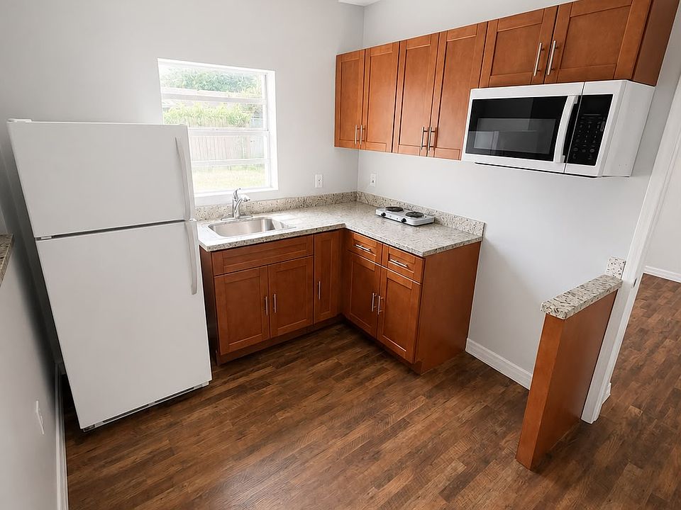 2nd image of 31 Edmund Rd