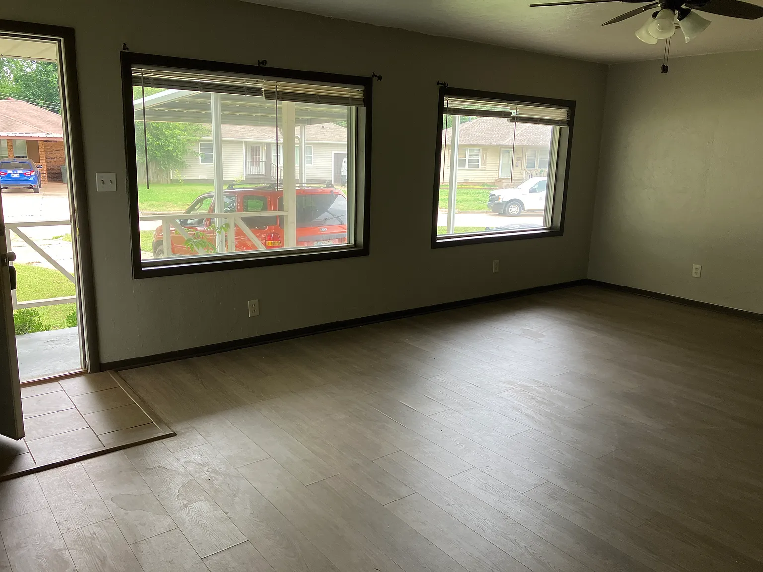 3 bed, 1200 sqft, $1,300 — Photo 3